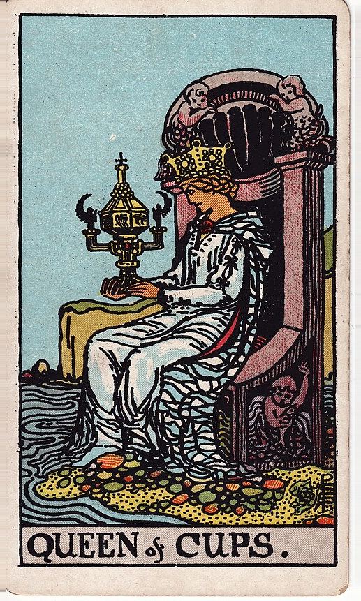 Lá Nữ hoàng Cốc (Queen of Cups)