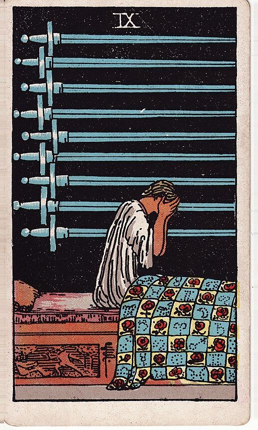 Lá Chín Kiếm (Nine of Swords)