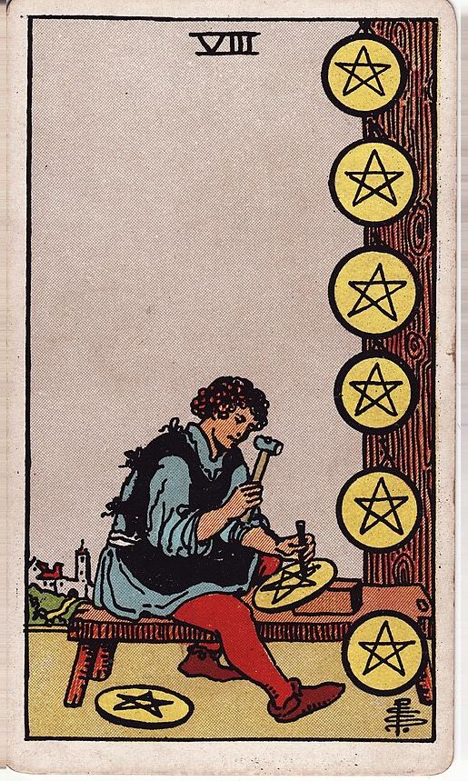 Lá Tám Tiền (Eight of Pentacles)